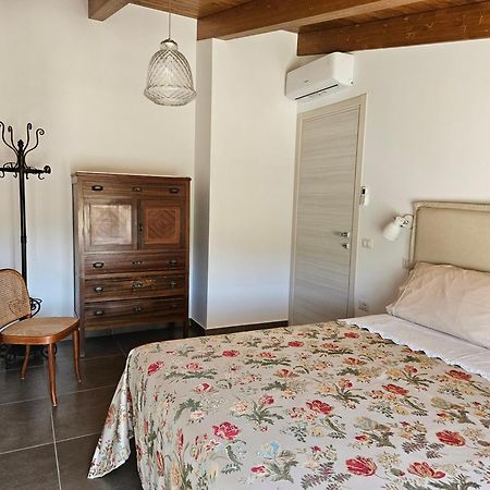Гостевой дом Le Bisceglie Albanella Экстерьер фото