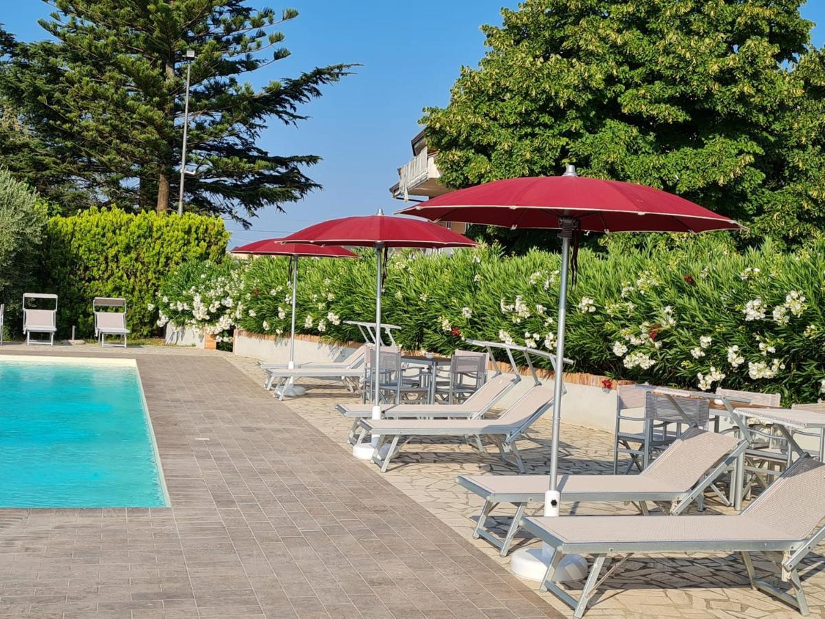 Гостевой дом Le Bisceglie Albanella Экстерьер фото