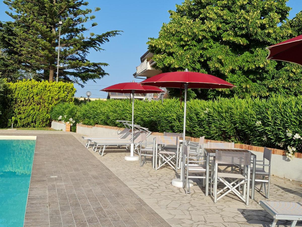 Гостевой дом Le Bisceglie Albanella Экстерьер фото