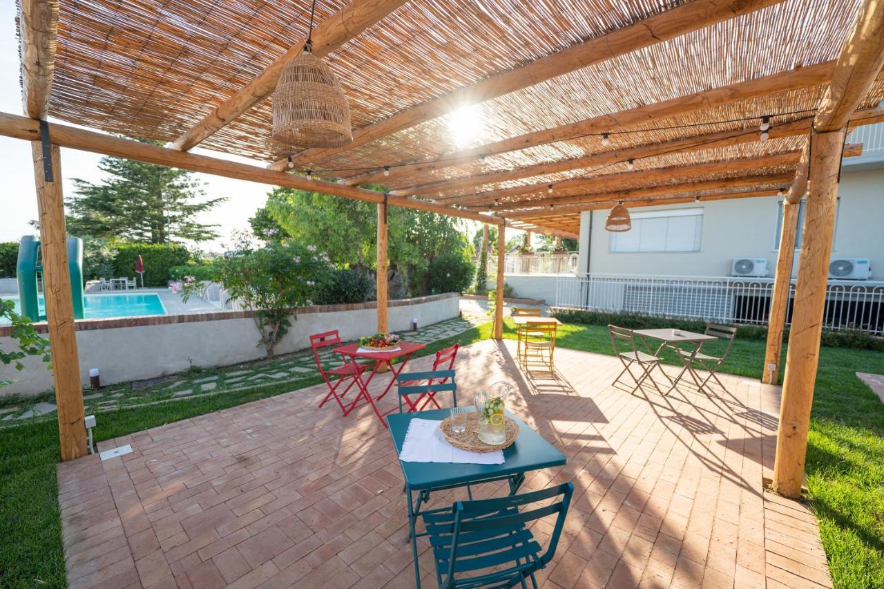 Гостевой дом Le Bisceglie Albanella Экстерьер фото